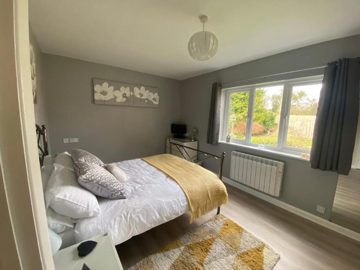 Entire Guest House, In Pewsey Vale, Wiltshire Manningford Abbots Экстерьер фото